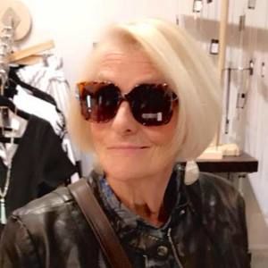 Meet your Posher, Debbie